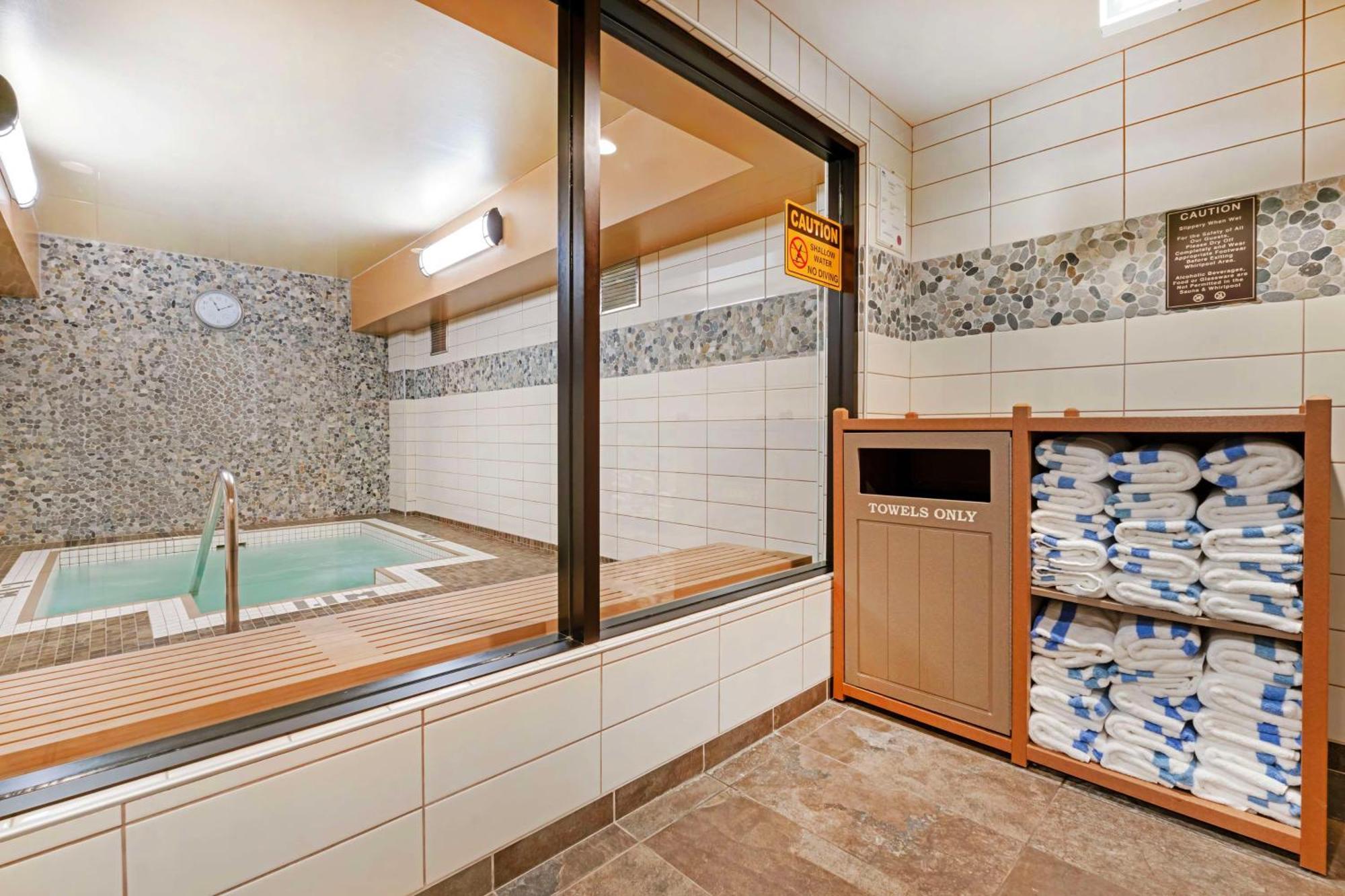 Best Western Plus Barclay Hotel Port Alberni Kültér fotó