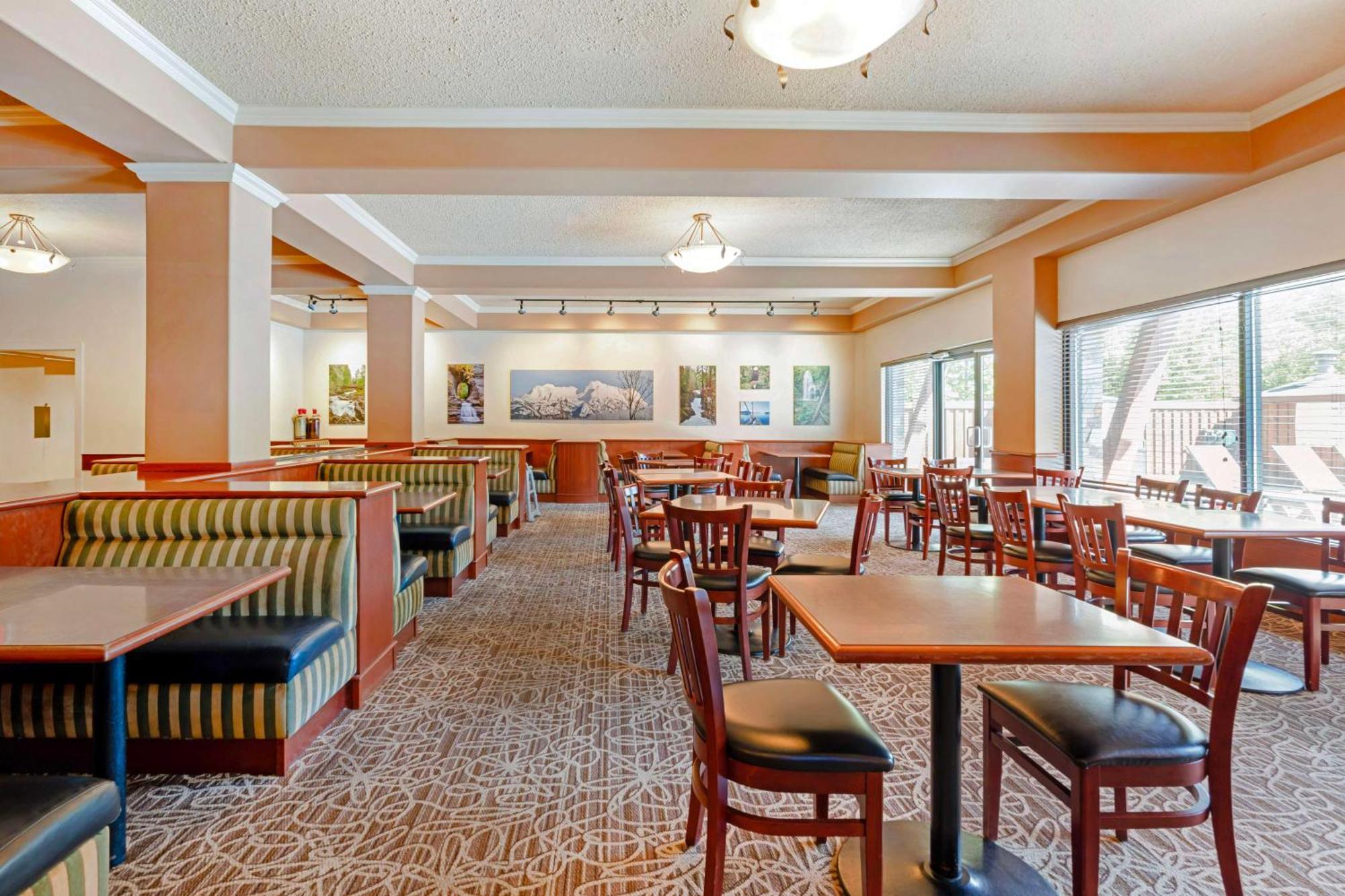 Best Western Plus Barclay Hotel Port Alberni Kültér fotó
